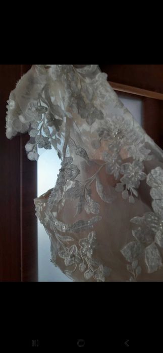 Suknia ślubna plus kolczyki