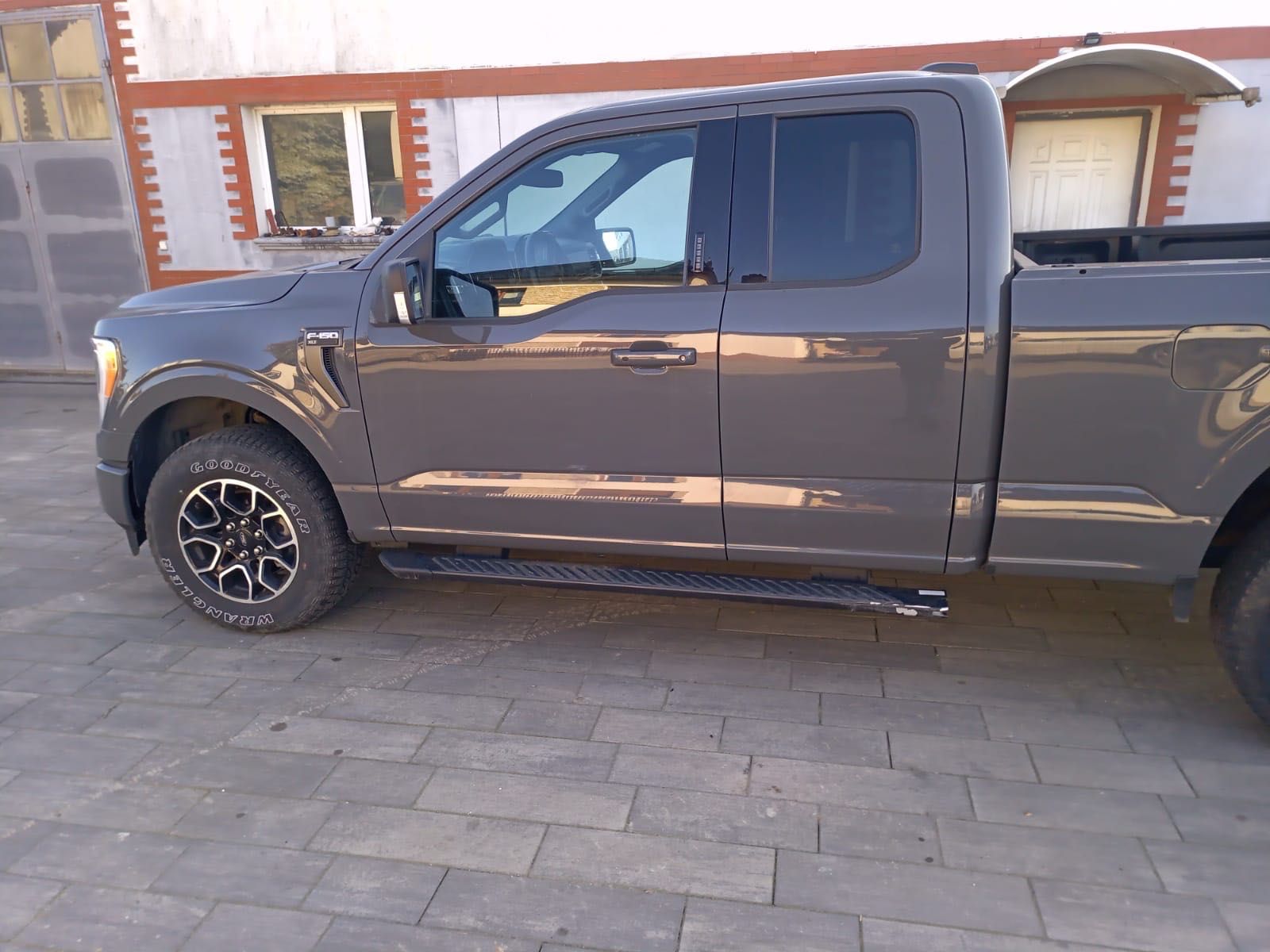 Ford F150 pickup 2021r
