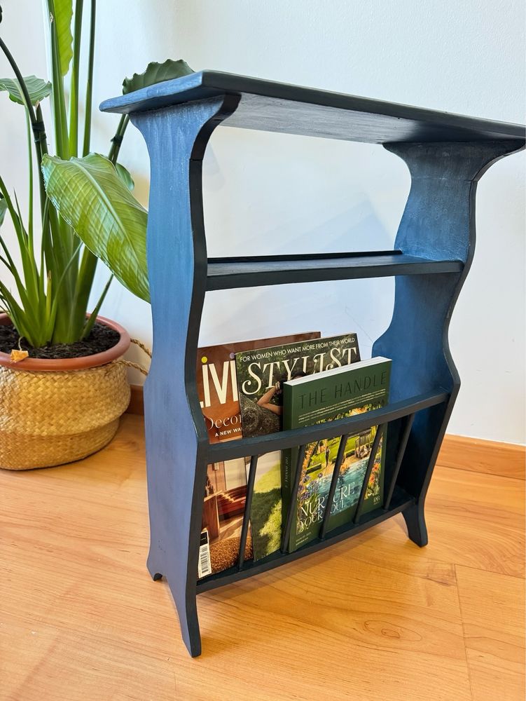 Porta-revistas ou mesa de apoio renovado madeira maciça