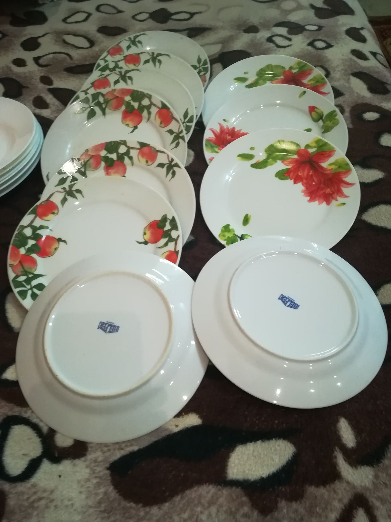 Продам изделия из фарфора и фаянса