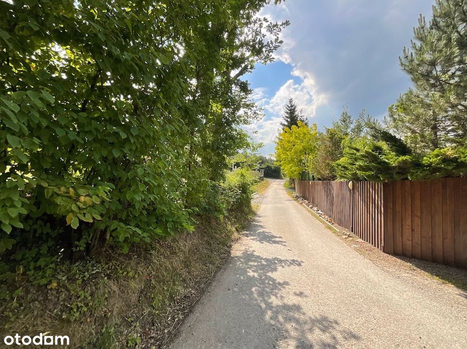 Januszowice 8,5 ar budowlane, media