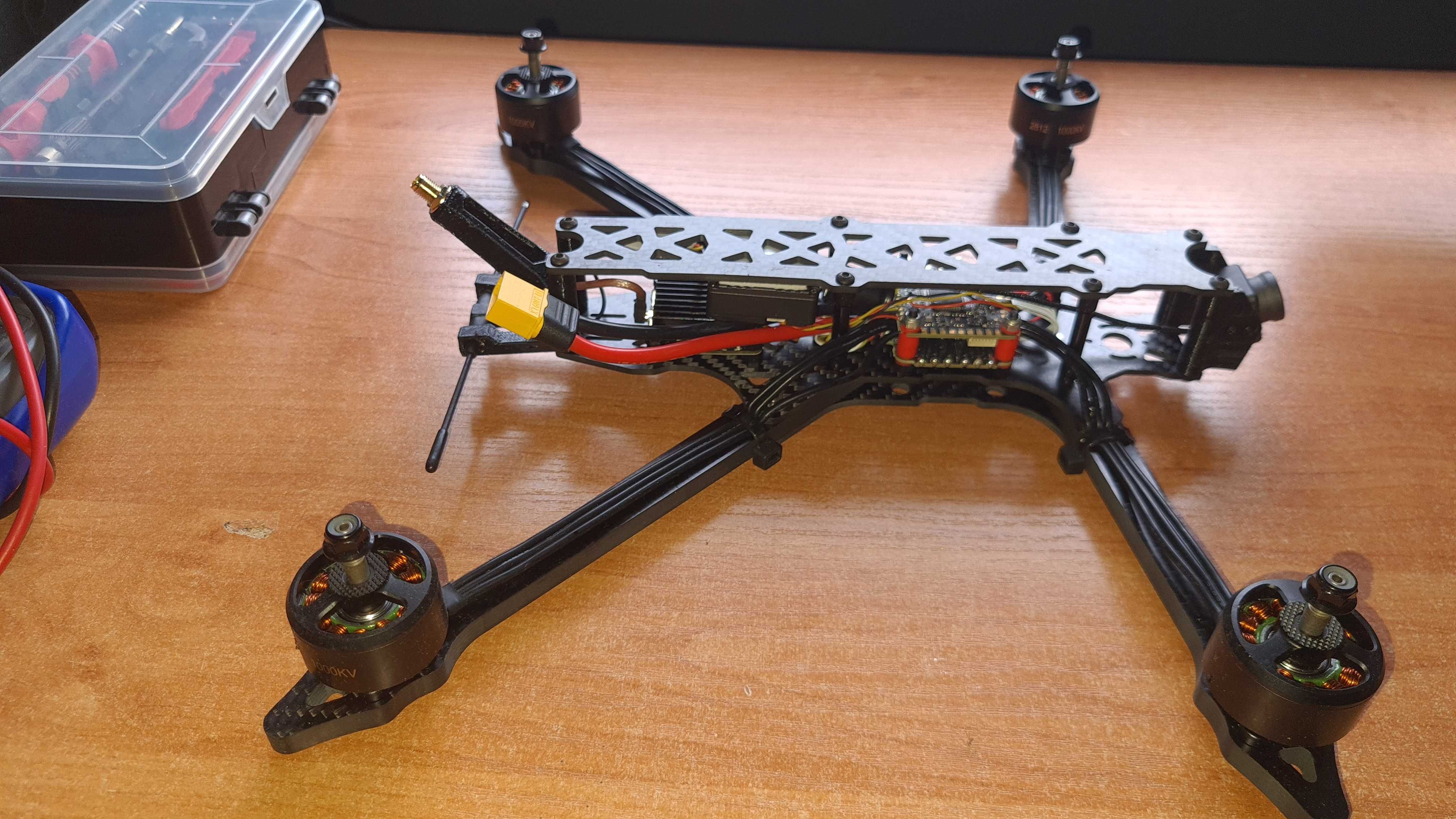 Dron FPV Rocky 8 T256 Partizan Edition ELRS 5.8G 3W