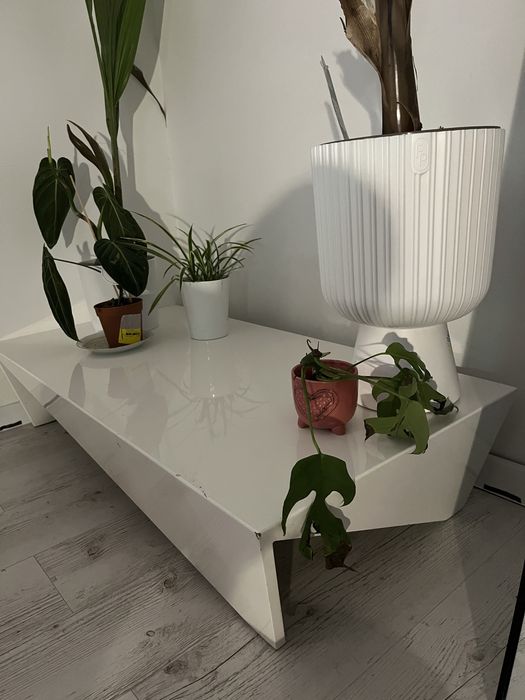 stolik kawowy biały