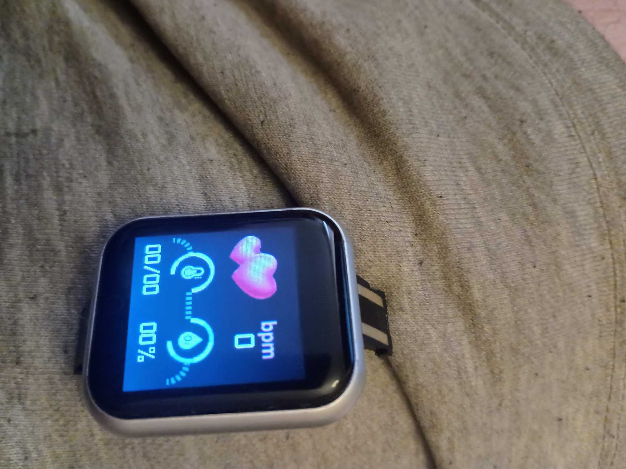 Smartwatch  zegarek kroki tętno wiadomości inne