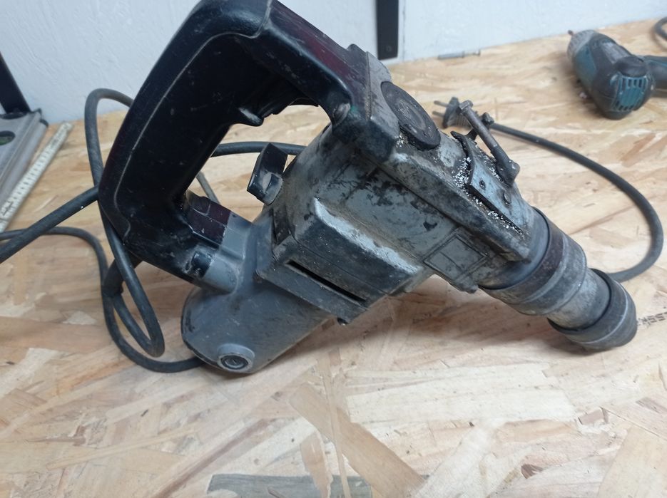 Młot udarowy elektryczny