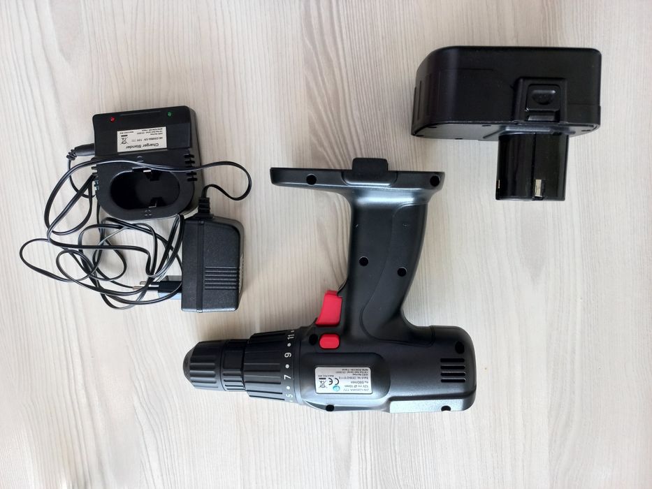 Дриль акумуляторний (Шуруповерт)