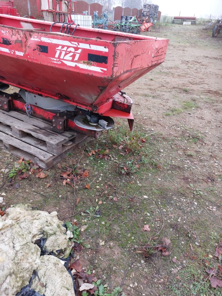 Sprzedam rozsiewacz Kuhn