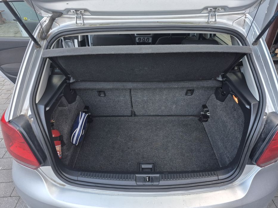 Fajne autko świeżo po przeglądzie  - Volkswagen Polo 1.4 MPI  klima