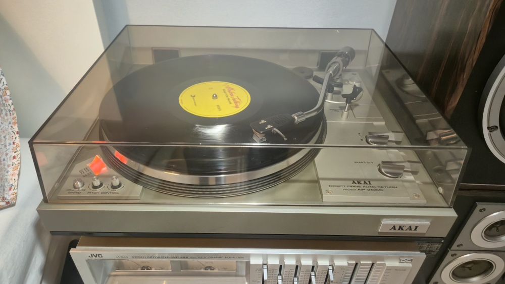 Akai AP-206C gramofon vintage