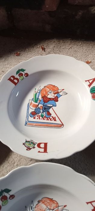Продам тарілки для супів