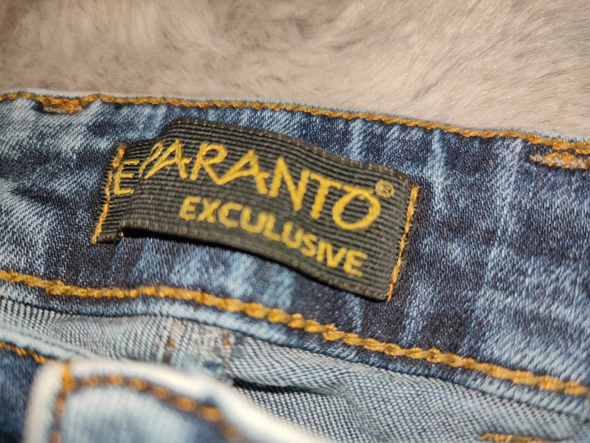 Spodnie dżinsy esperanto