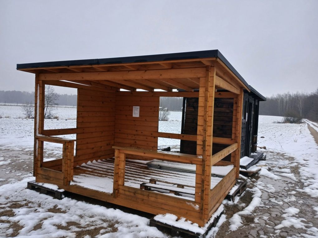 Sauna i balie, meble ogrodowe.
