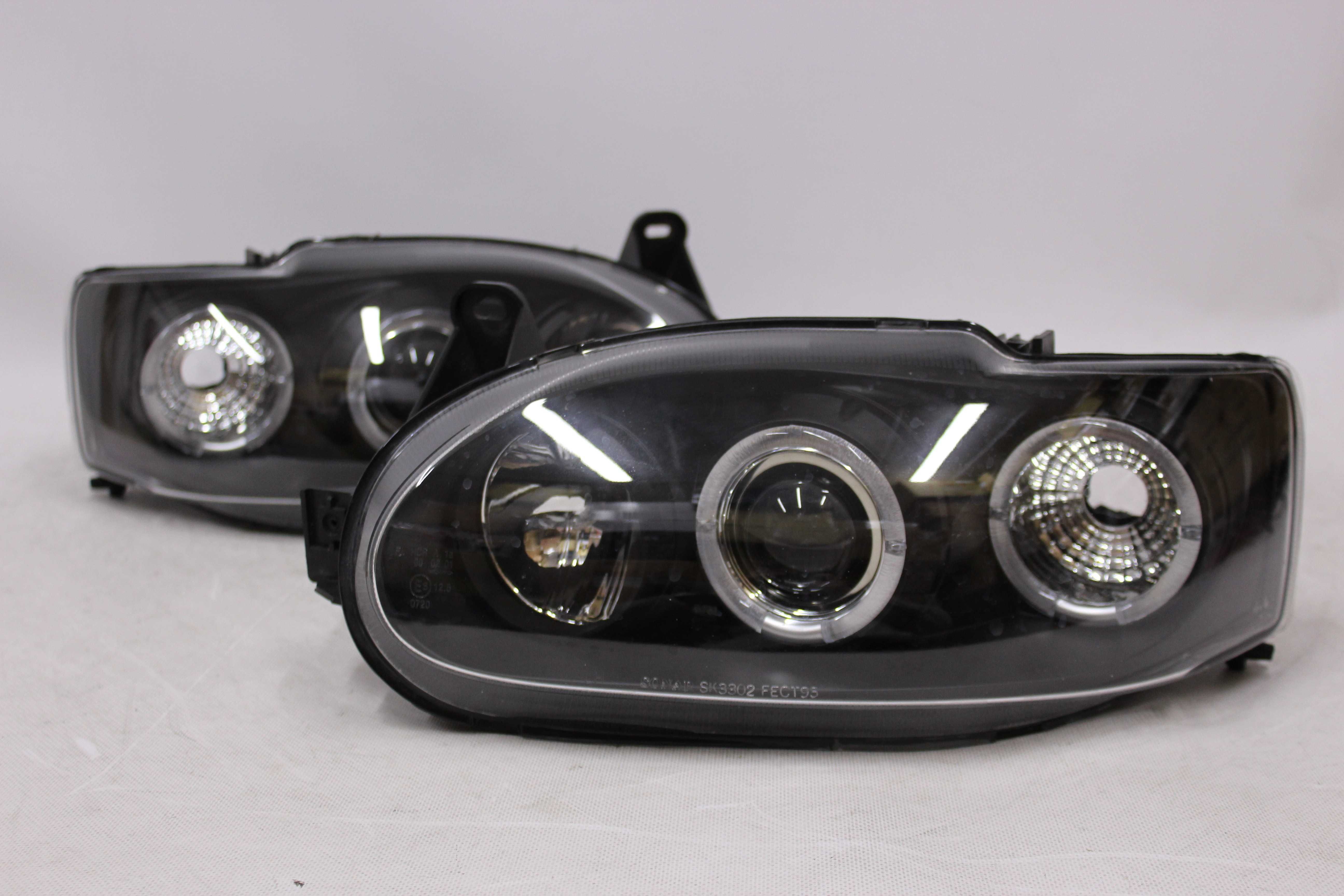 Lampy przednie przód FORD ESCORT MK7 95-00 Angel Eyes RINGI LED BLACK