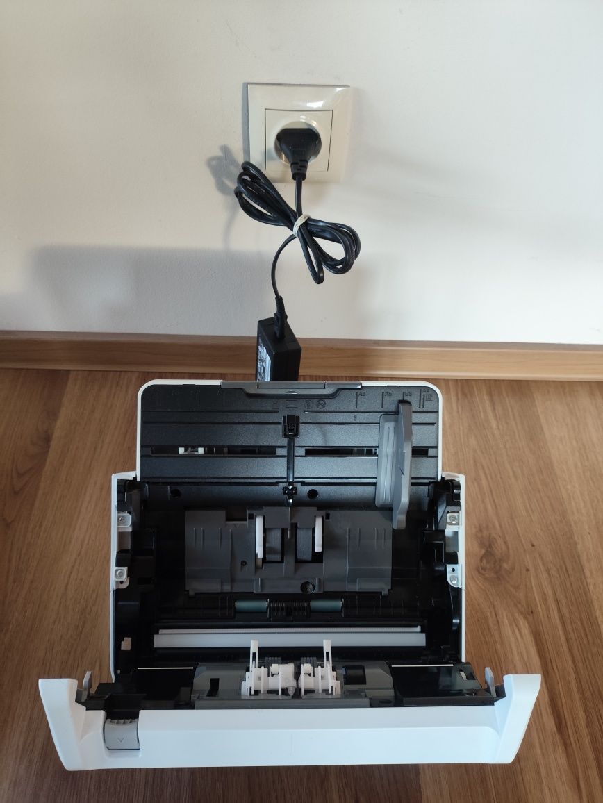 Skaner EPSON DS-780N + Drukarka etykiet DYMO LW450 - GRATIS
