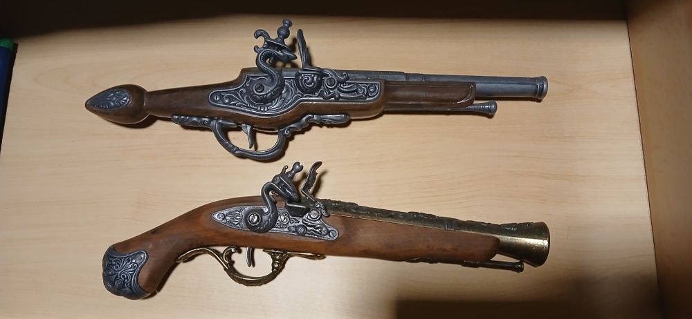 Armas de decoração e de coleção