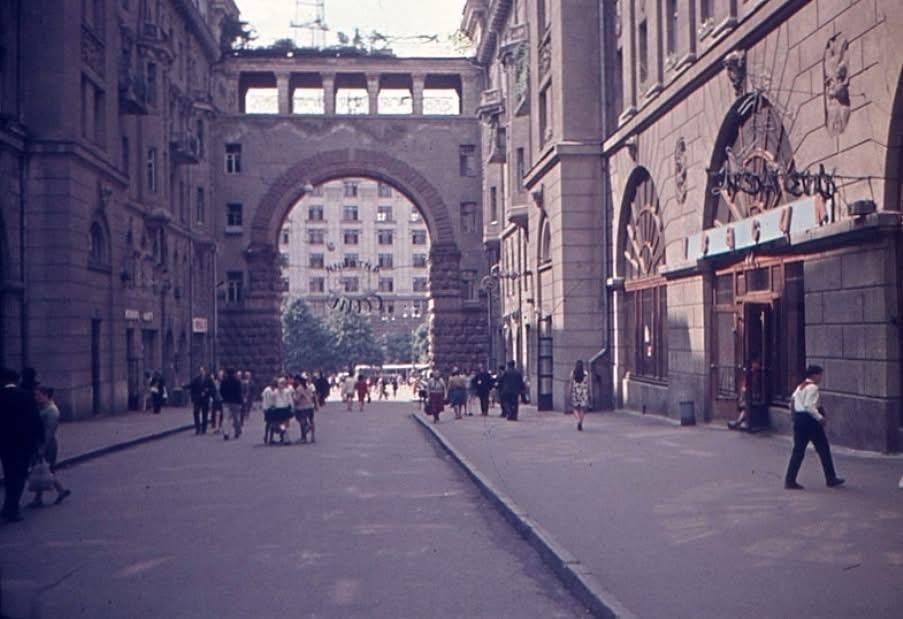 Хрещатик 15 Городецького Заньковецької  Пасаж 3К/72м2