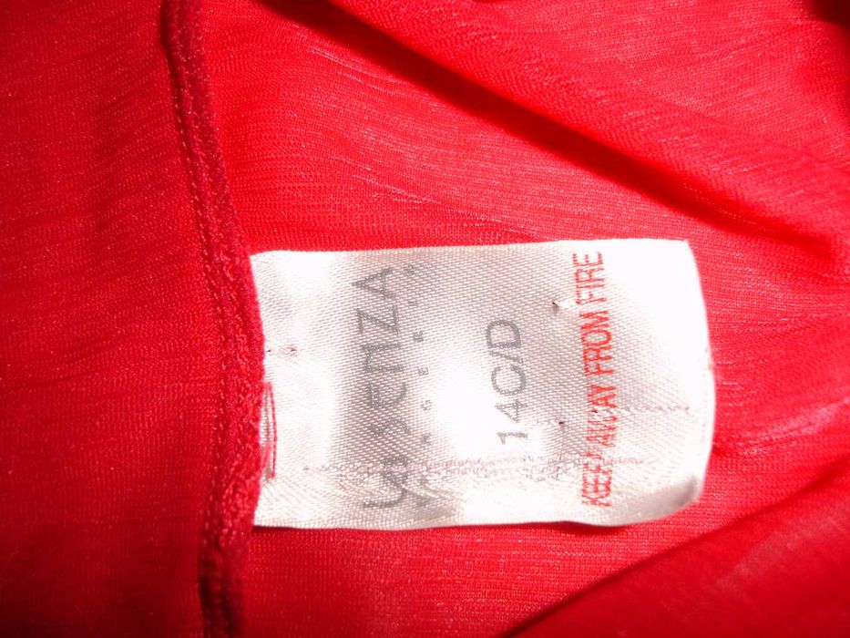 ПЕНЬЮАР червоний мереживний бренду La SENZA. Розмір 14 C/D.