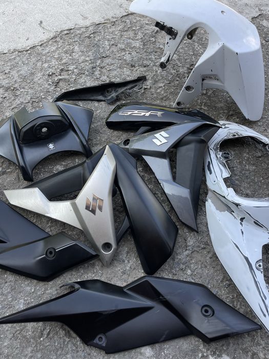 Пластик Suzuki gsr 750 2011-2016