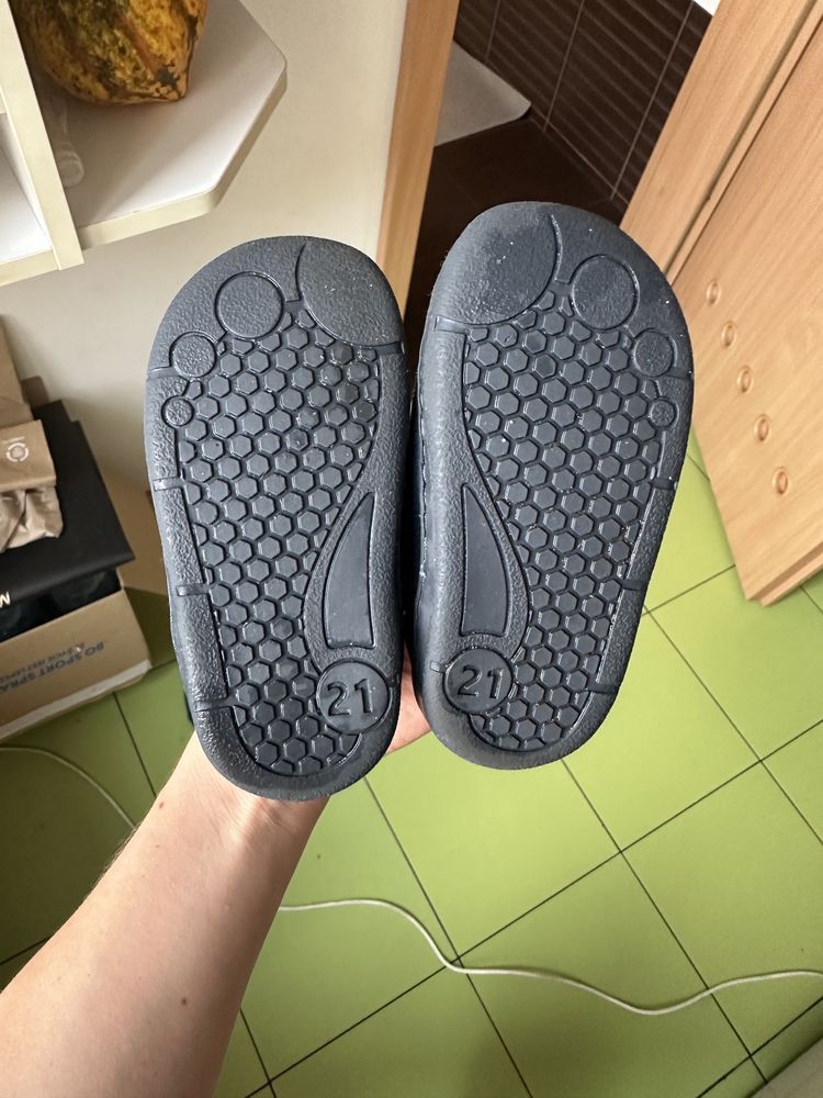 Jesienne botki dla dziecka nowe