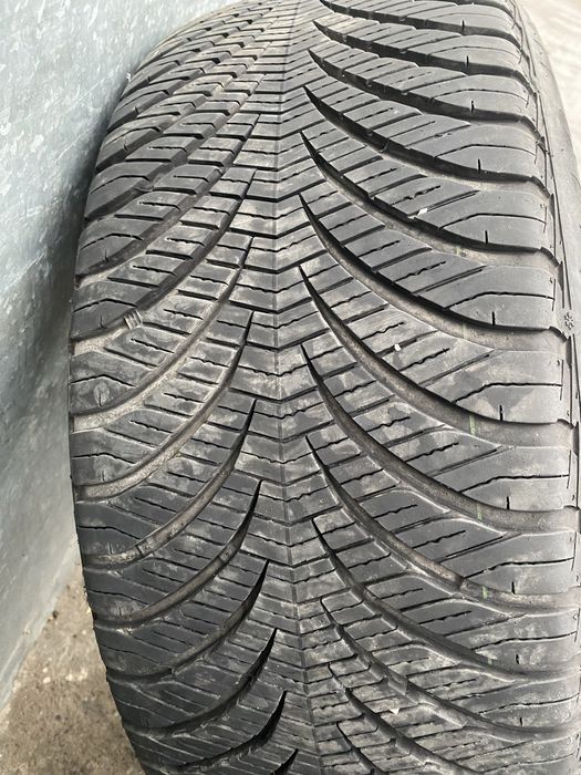 Зимові Шини Good year 225/55 r 17 2022 року