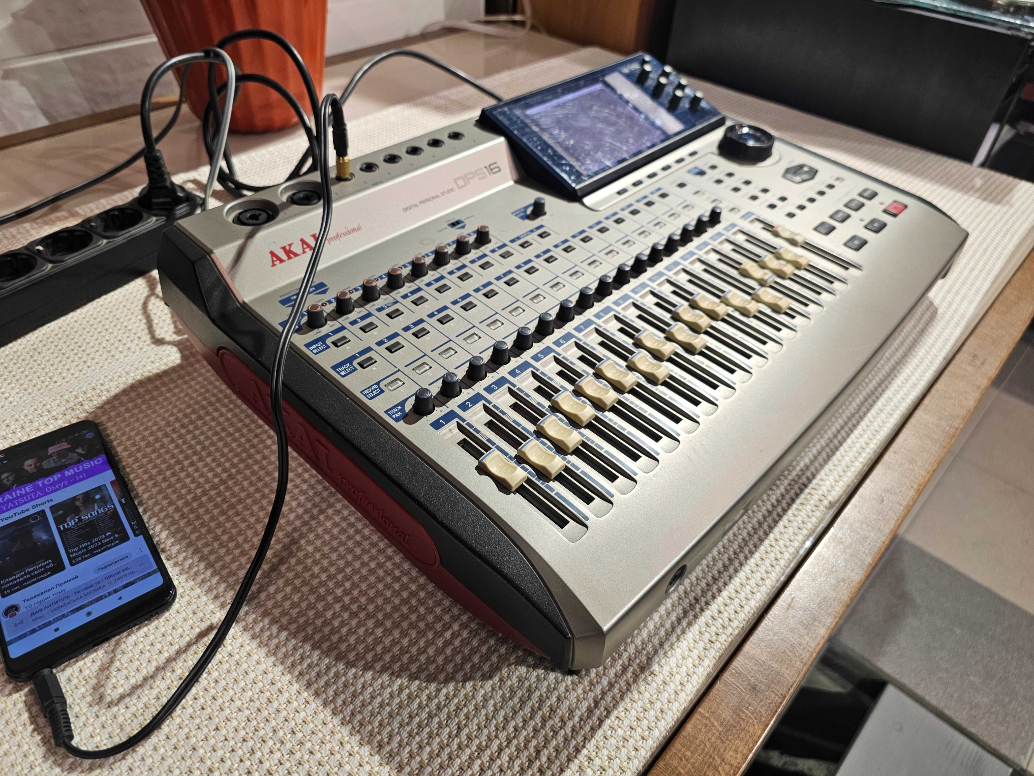 Студія звукозапису AKAI DPS16