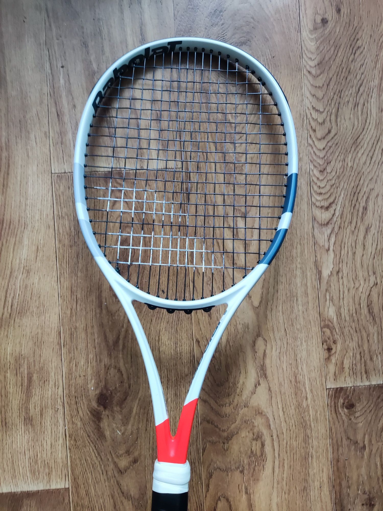 Продам профессиональные теннисные ракетки Head,  Babolat