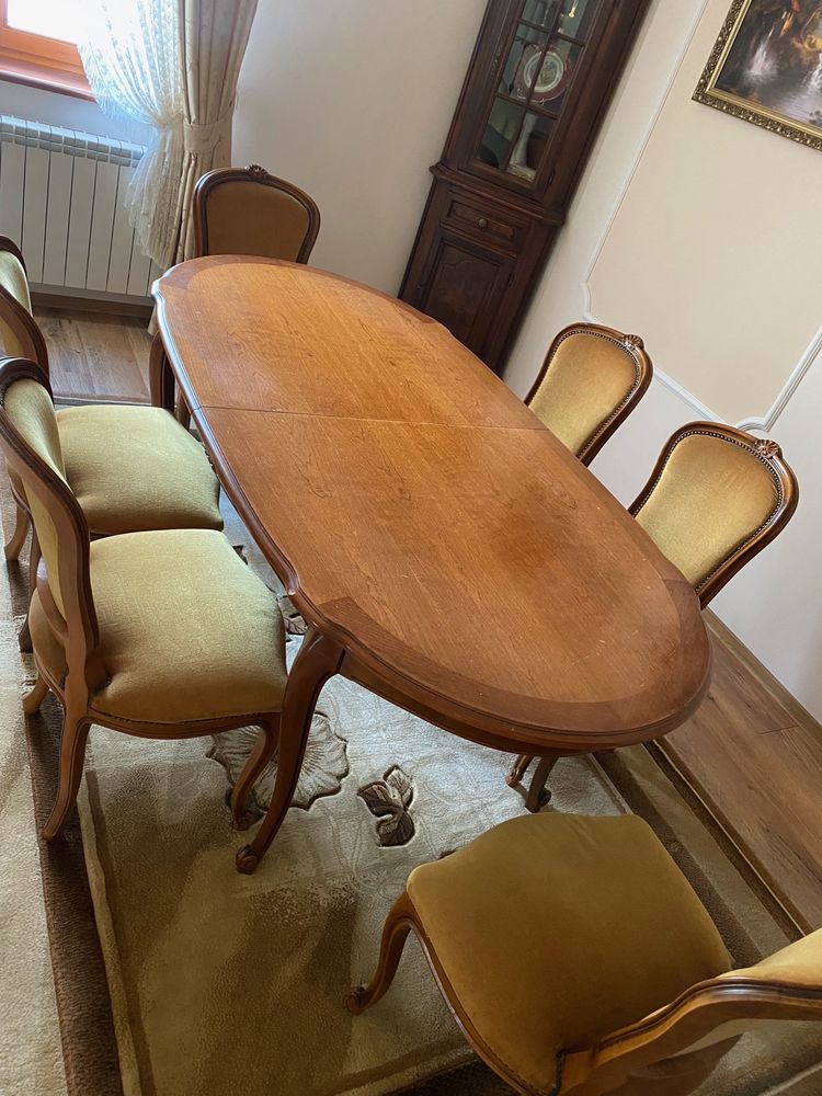 Stół rozkładany drewniany i 6 krzeseł