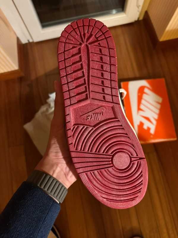 Jordan 1 Retro High OG Chicago Lost And Found R.40