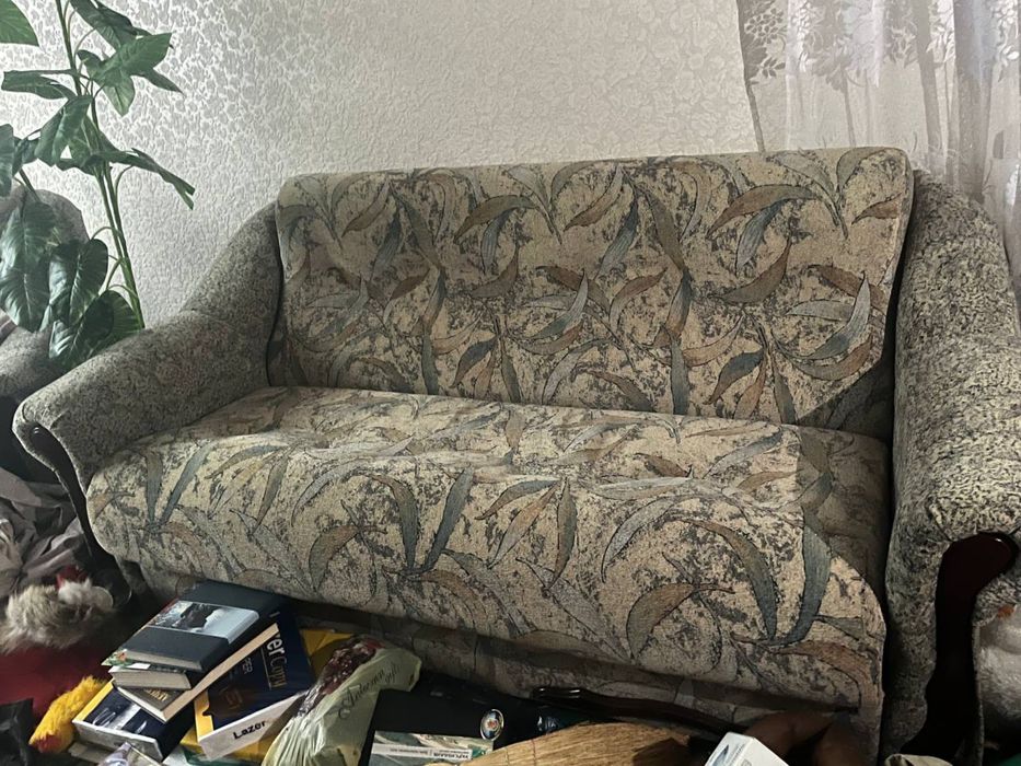 Диван з кріслом продам