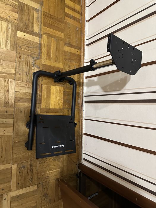 Стойка для рулів повністю регулюема GamePro