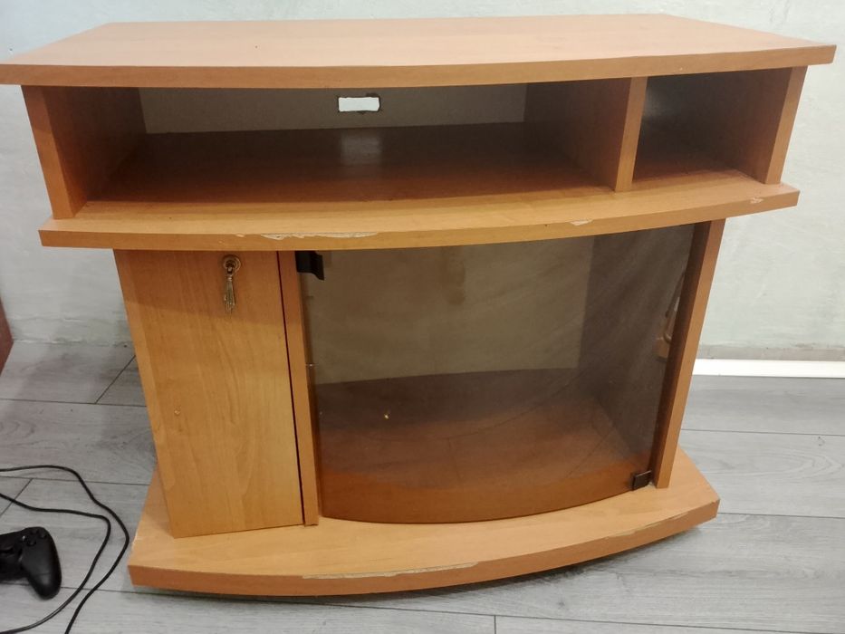 Столік,стіл комнатний