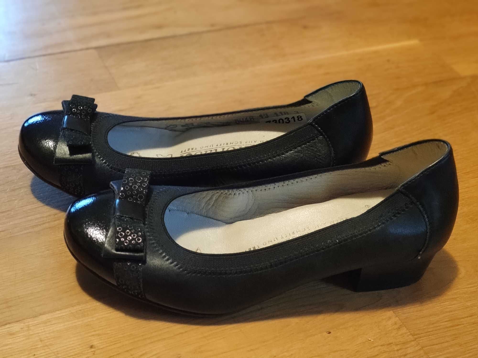 nowe czarne skórzane buty Comfortabel  rozmiar 35