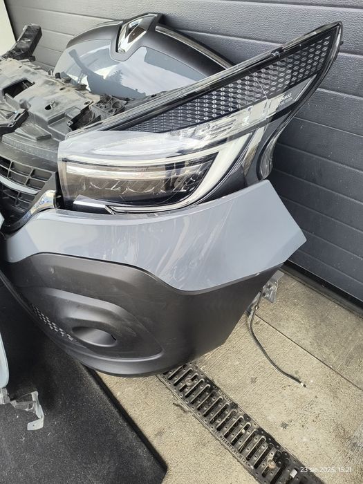 Maska zderzak przód kompletny Renault Trafic 3 lift 2019-> szary OVKPN