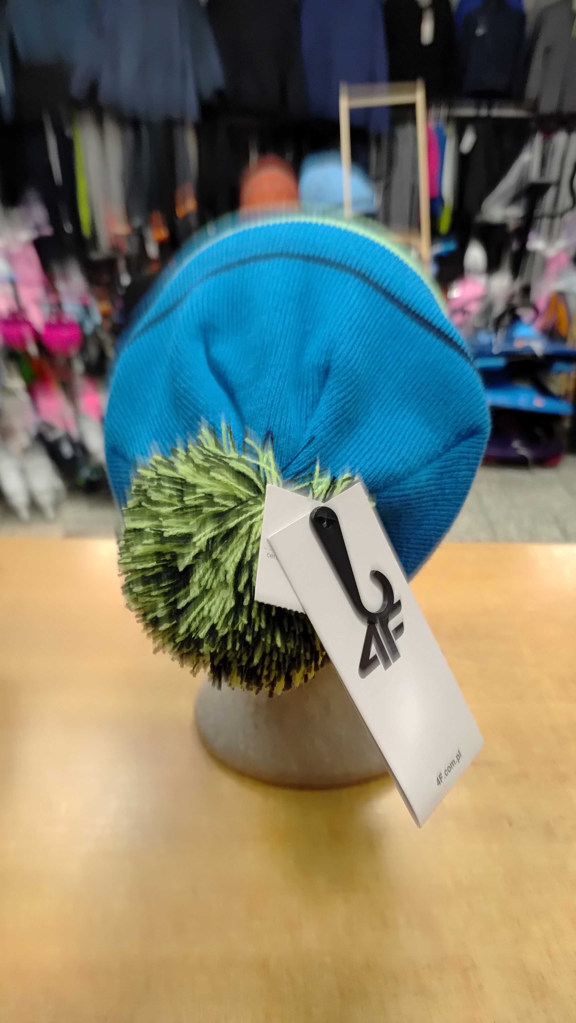 Czapka zimowa męska 4F ( L/XL )