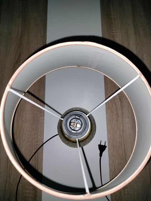 Candeeiro como novo, para lâmpadas e27  (casquilho grosso, não incl.)