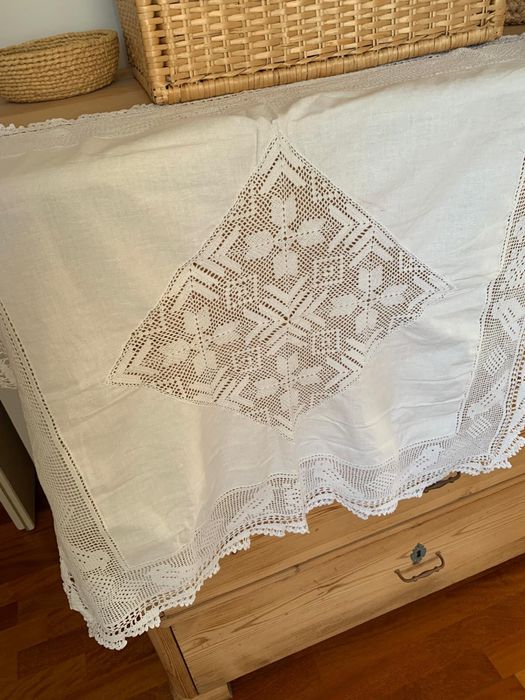 Serweta z haftem 77x77 cm