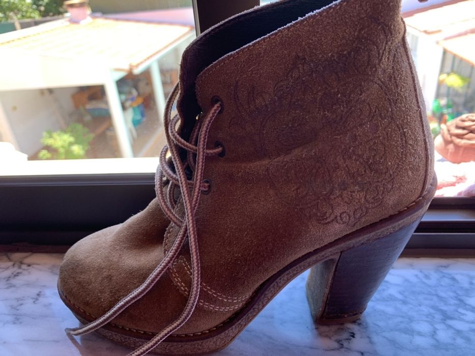 Botins Pele seaside