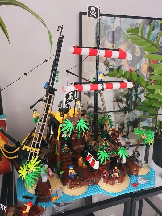 LEGO Piraci z zatoki Barakud plus gratisy HIT