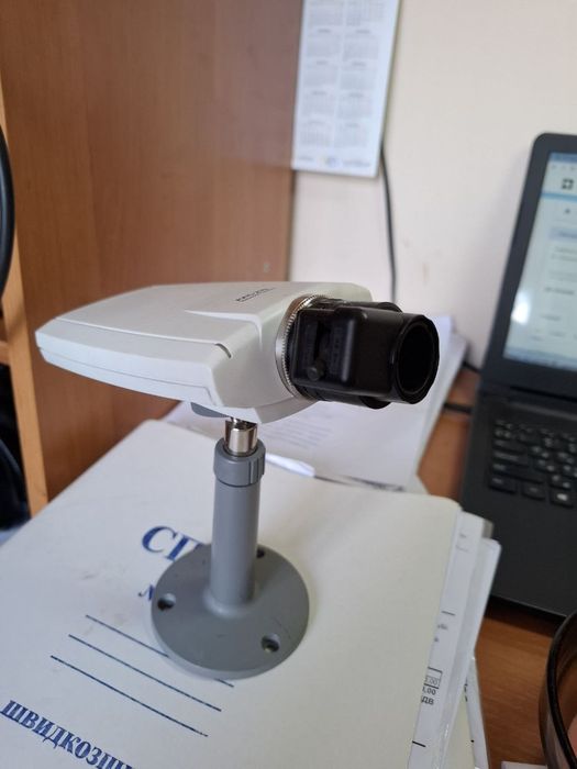 Відеокамера ip камера AXIS 210