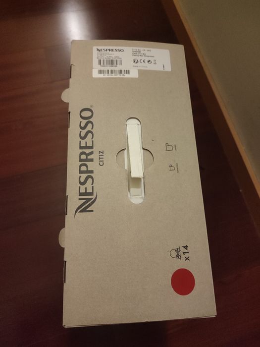 Máquina de Café Nespresso Citiz Nova nunca usada