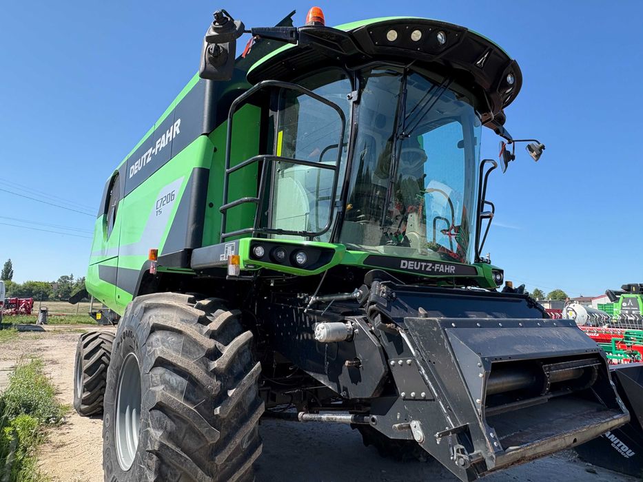 Kombajn zbożowy Deutz-Fahr C7206 TS heder do kukurydzy, zboża, rzepaku
