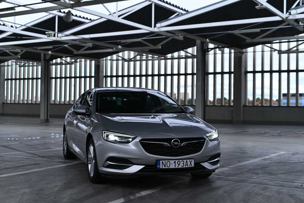 Insignia B Poliftowa mega zadbana