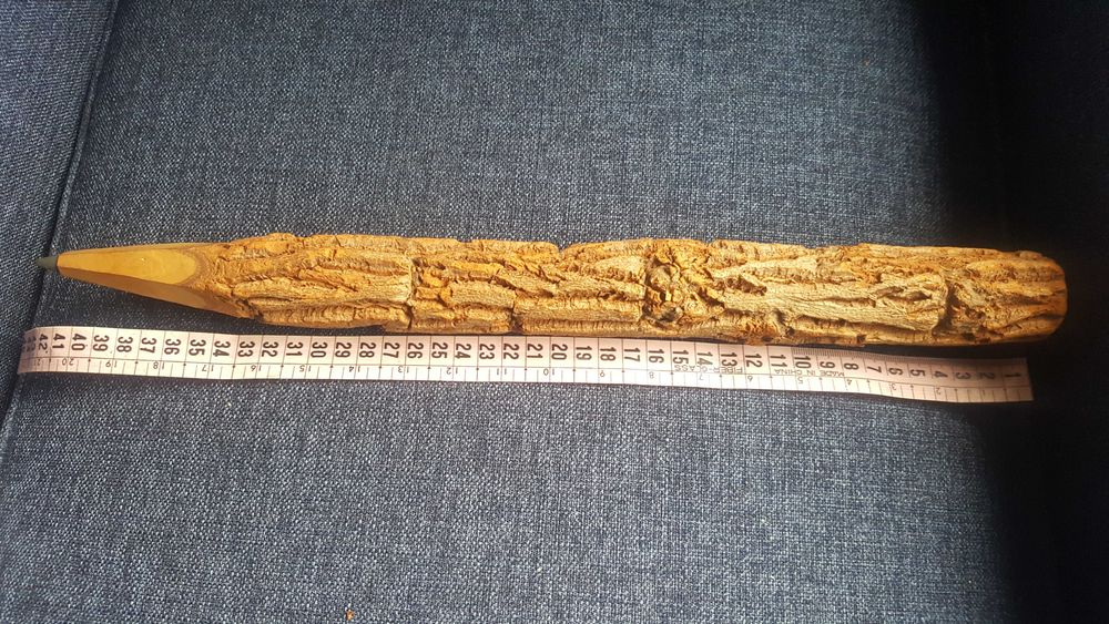 Lápis grande decorativo, artesanato Brasil, tronco madeira e grafite