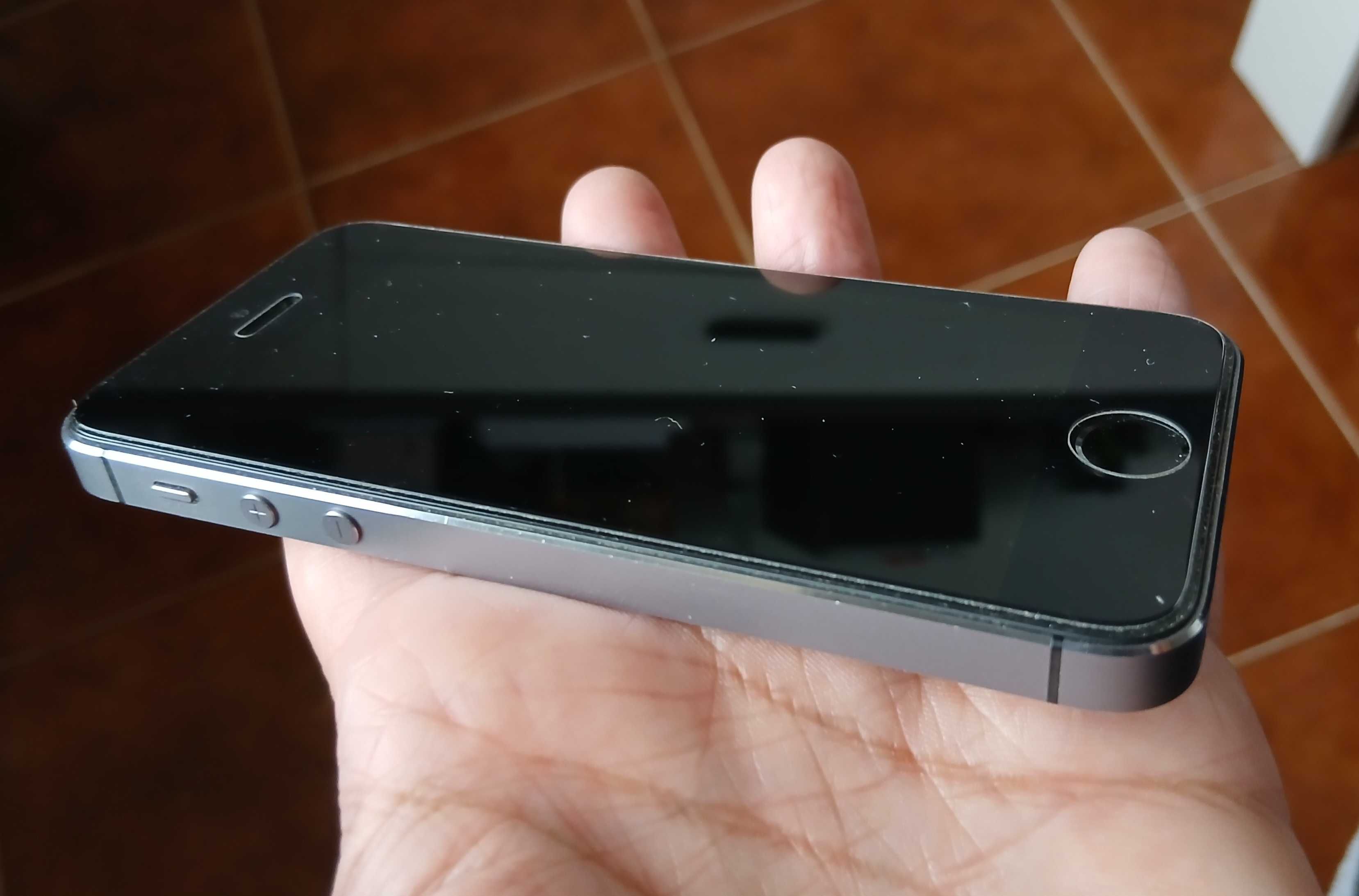 iPhone 5S 16GB usado em excelente estado