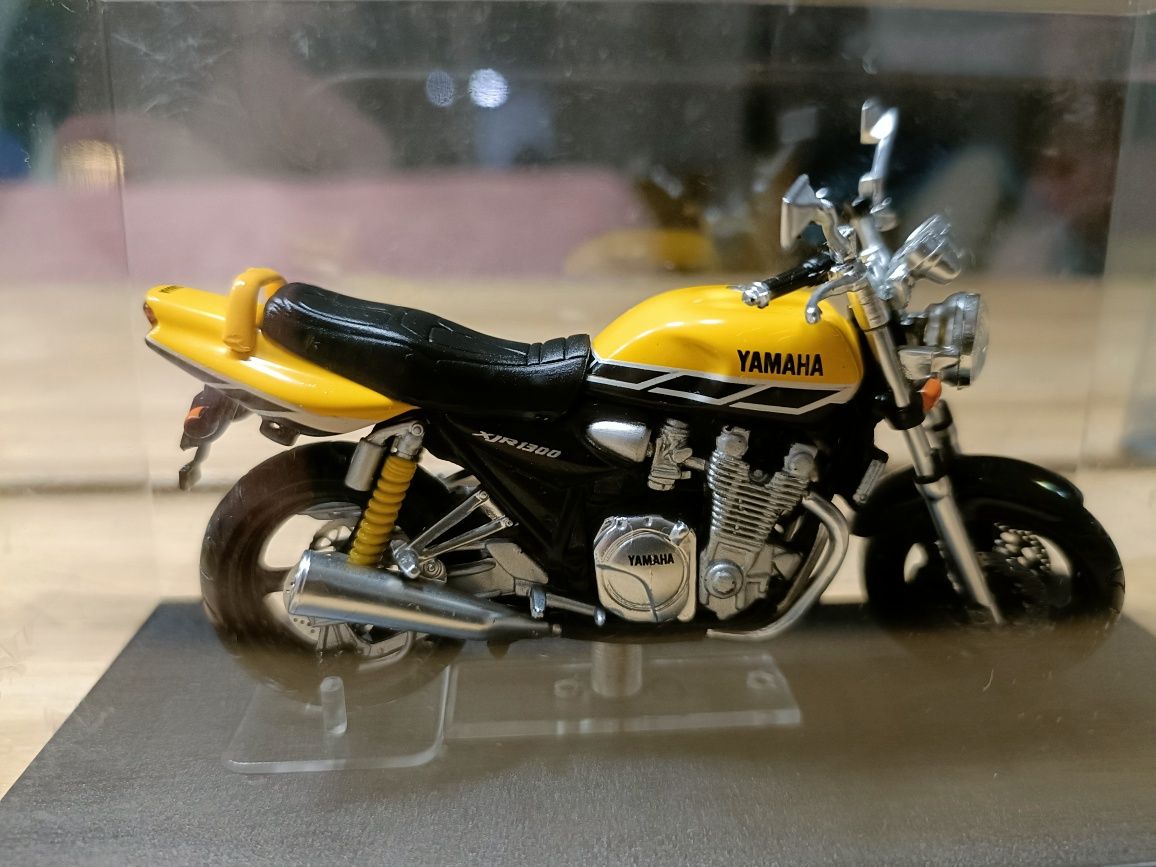 Miniatura Yamaha
