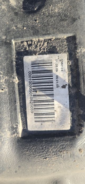 Zbiornik paliwa bak pompka paliwa Toyota Yaris II 1,3