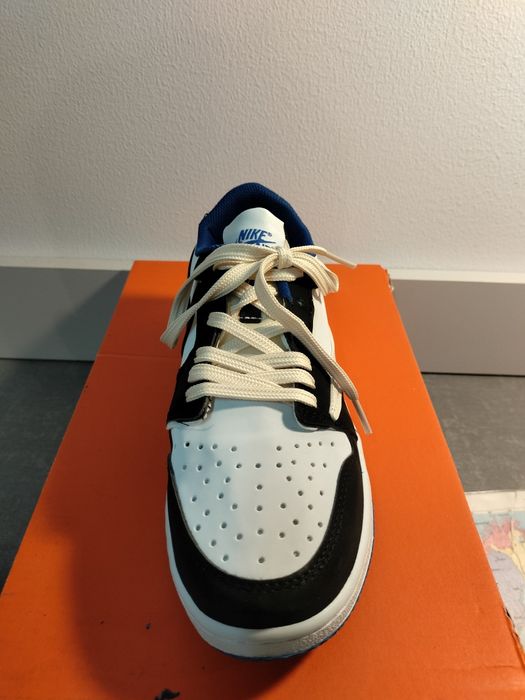 Nowe buty Travis Scott bez metki . Cena do negocjacji sporo zejdę