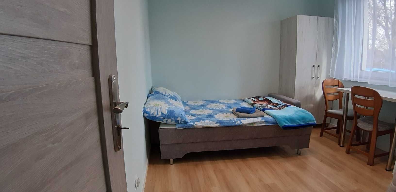 Pokój z łazienką na dobę, noclegi, Rzeszów, Załęże, 1-2 osoby =