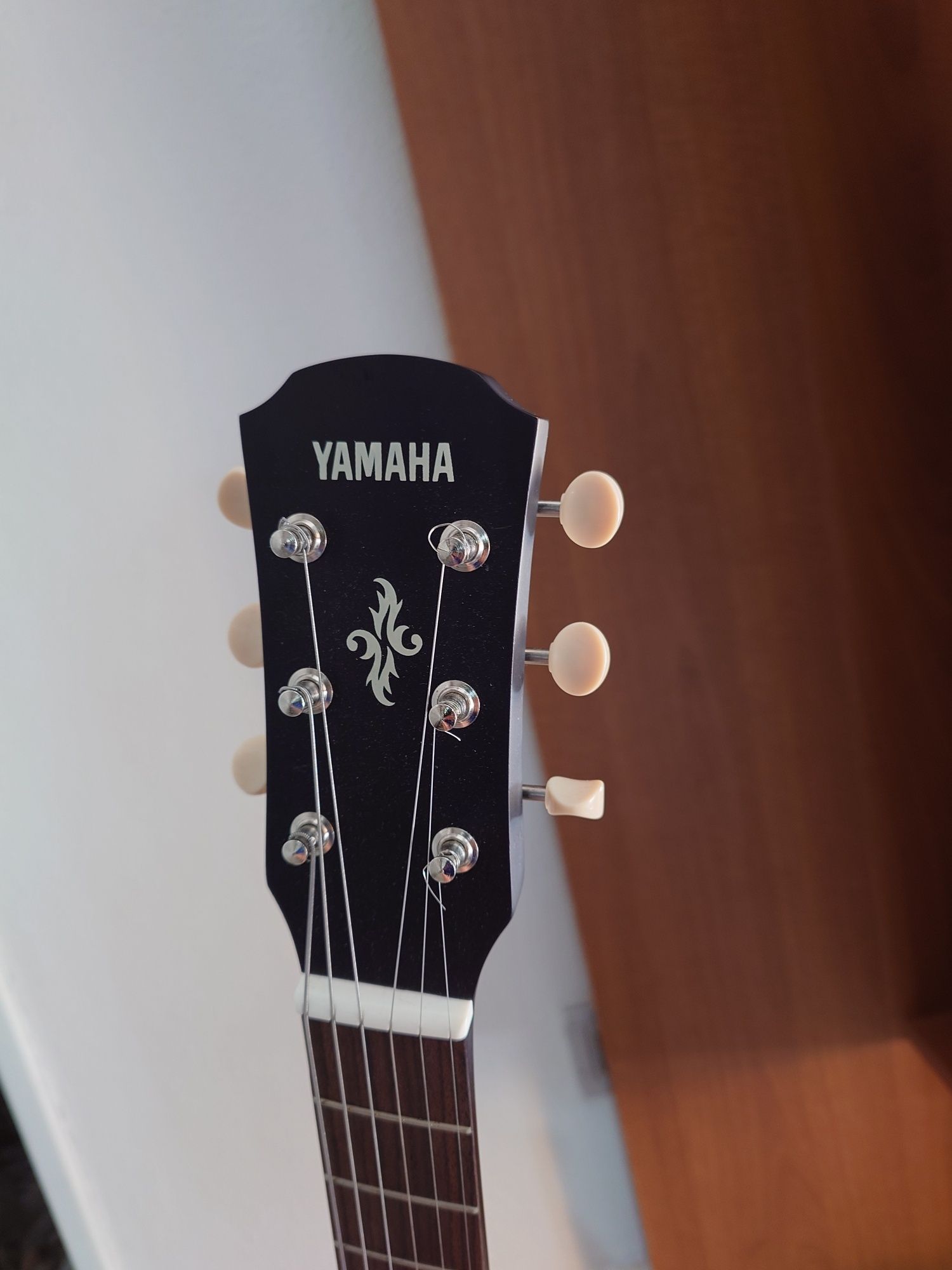 Yamaha Guitar APX T2