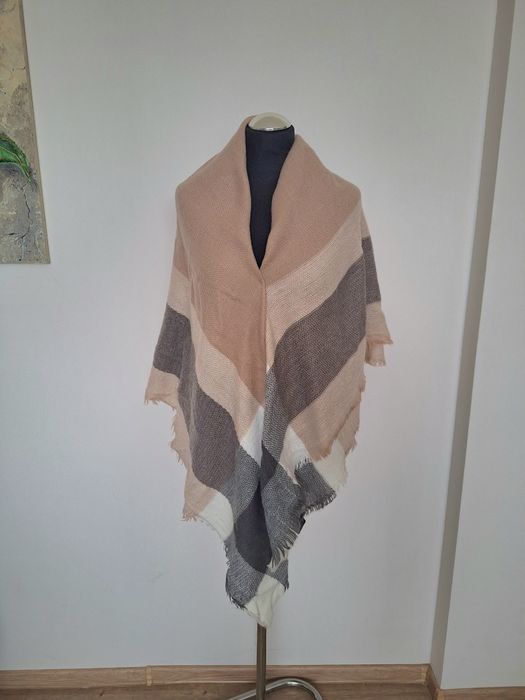 Świetna pastelowa chusta szalik szal zimowy na zime